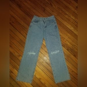 Boyfriend style ripped jeans